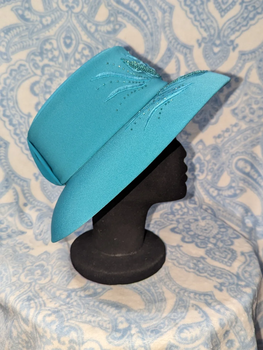 Women's Teal Wide-Brim Decorative Cloche Hat